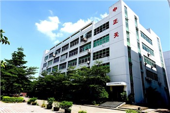 Comment trouver un fabricant de broches Pogo approprié